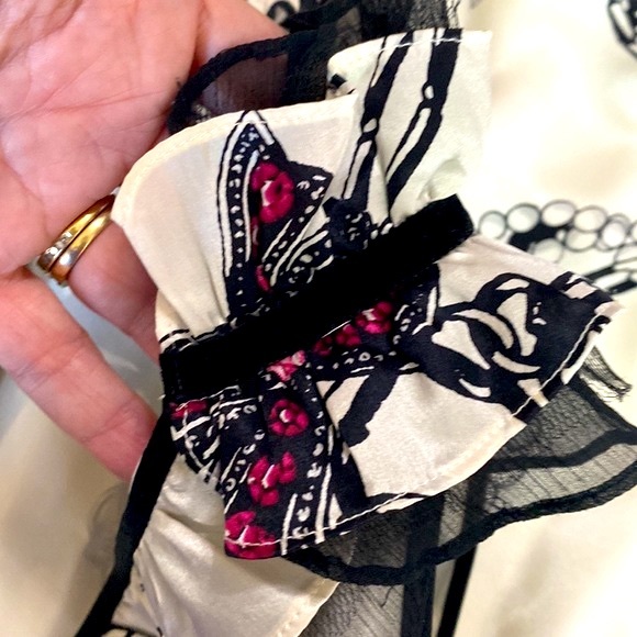 WHBM silk blouse with ruffles - Picture 4 of 9